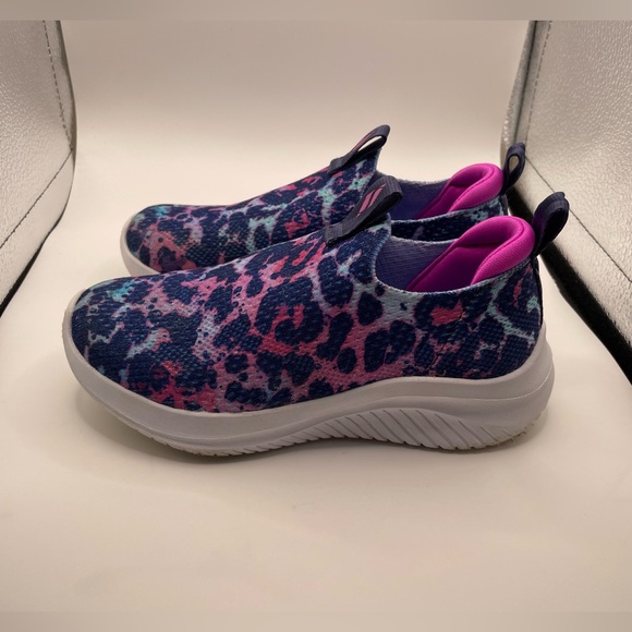 Skechers Ultra Flex 3.0 Memory Foam Leopard Print Slip-On Sneakers size 11.5 - Picture 1 of 9